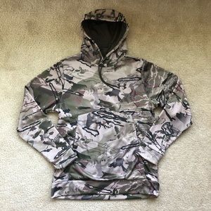 Men’s Under Armour Camo Hoodie (New w/o tags!)